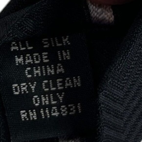 Pronto Uomo Men's 100% Silk Repp Necktie Tie Stripes Black and Silver 4" x 57" - Picture 6 of 9